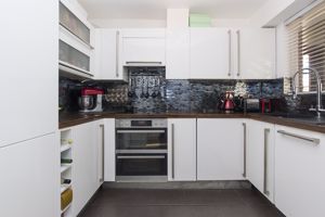 Kitchen- click for photo gallery